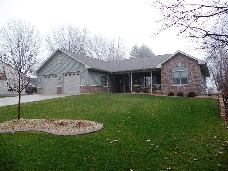 1134 S 39th St., Manitowoc, WI 54220