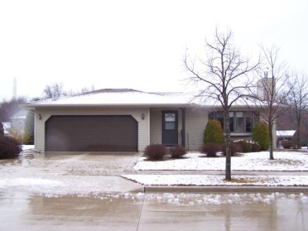 3927 S 11th St, Sheboygan, WI 53081