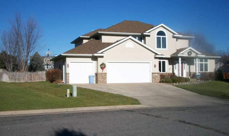 437 R Stephan Pl, Onalaska, WI 54650