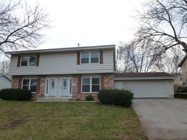 2011 Kilps Dr #2013, Waukesha, WI 53188
