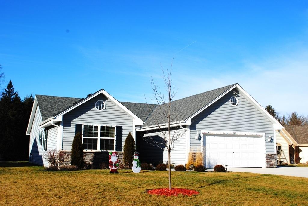 7477 S North Cape Rd., Franklin, WI 53132