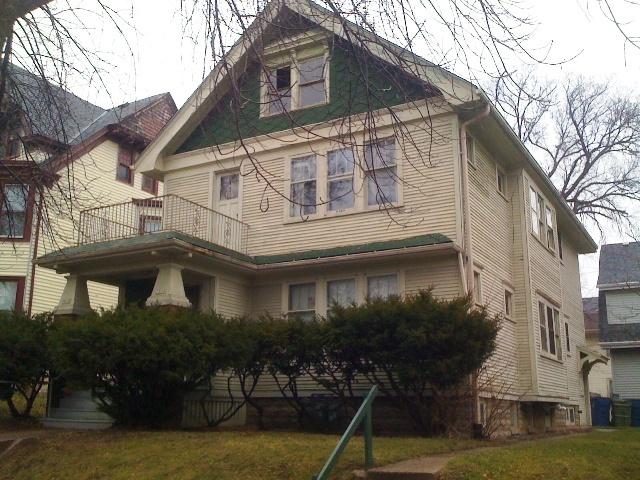 1010 N 37th St #1012, Milwaukee, WI 53208