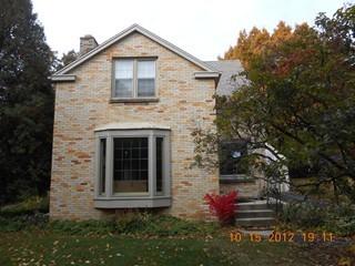 1125 S Parkway Dr, Brookfield, WI 53005