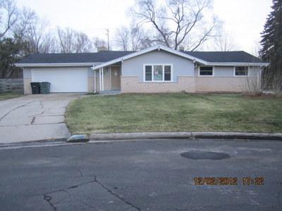 W182N8828 Duke Ct, Menomonee Falls, WI 53051