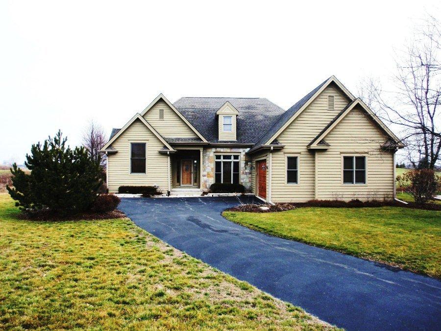 1620 Ryder Cup Rd. #16-16, Geneva, WI 53147