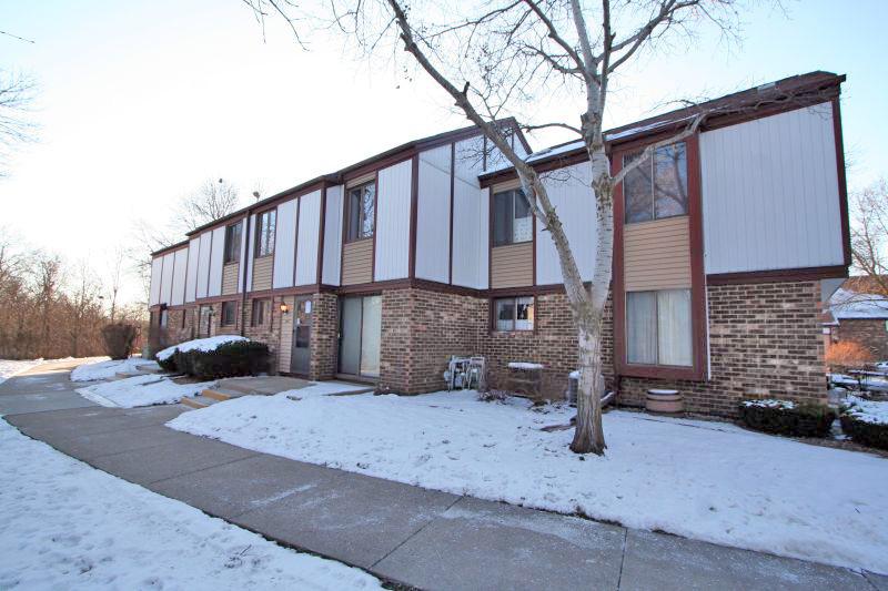 3967 W College Ave, Franklin, WI 53221