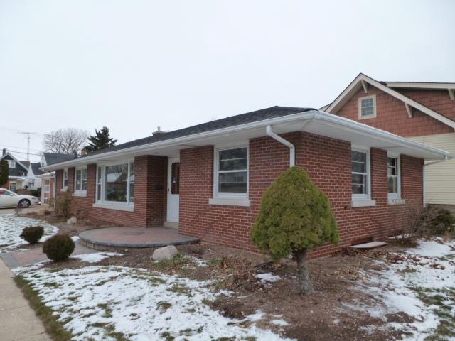 1804 39th St, Kenosha, WI 53140