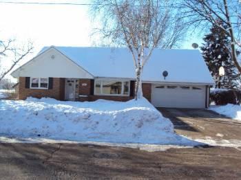 421 Harrison St, Hartford, WI 53027