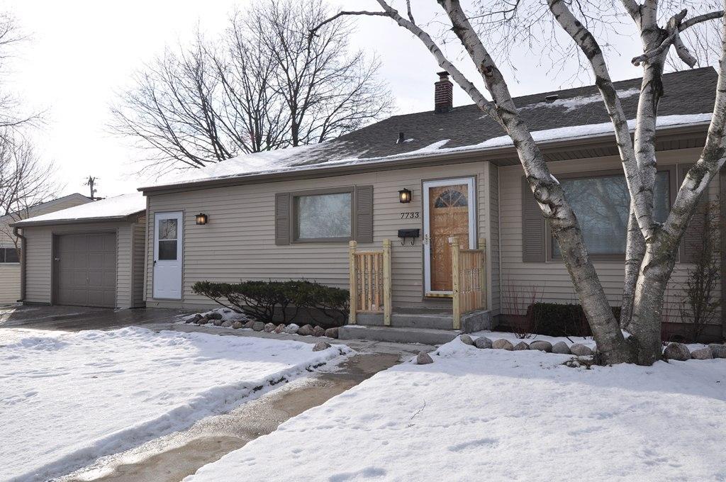 7733 W Medford Ave, Milwaukee, WI 53218