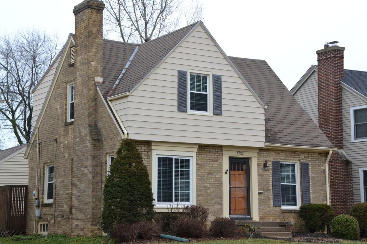 5328 N Kent, Whitefish Bay, WI 53217