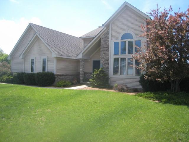 813 Estate Dr, Twin Lakes, WI 53181