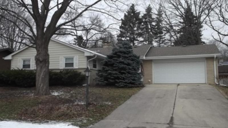 N86W15704 Riverside Bluff, Menomonee Falls, WI 53051