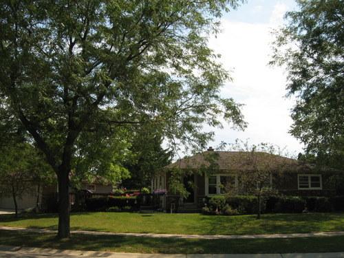 9020 S Chicago Ct, Oak Creek, WI 53154