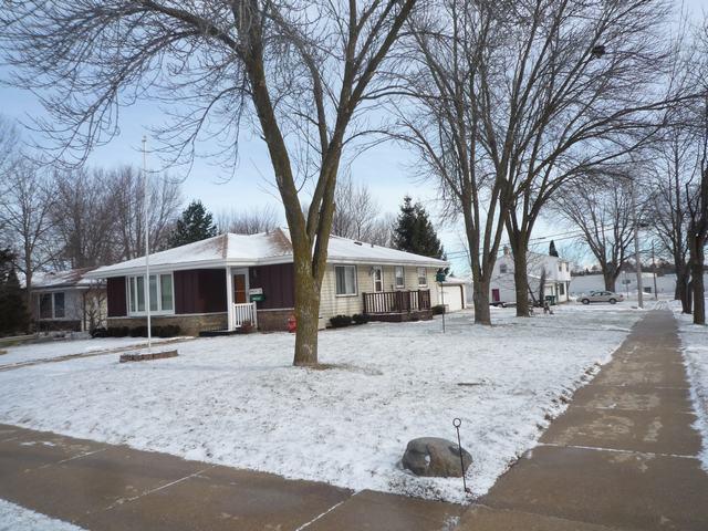 868 7th Ave, Grafton, WI 53024