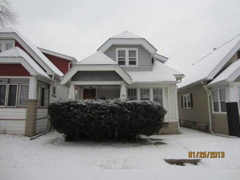 3226 W Fairmount Ave, Milwaukee, WI 53209