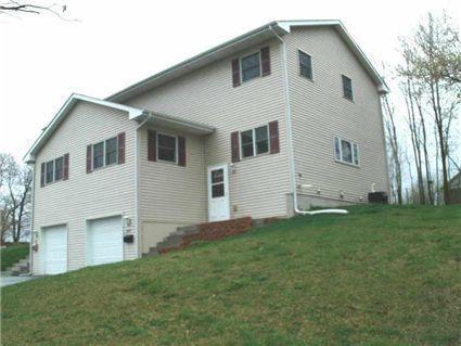 640 S Kuester Ln, West Bend, WI 53090