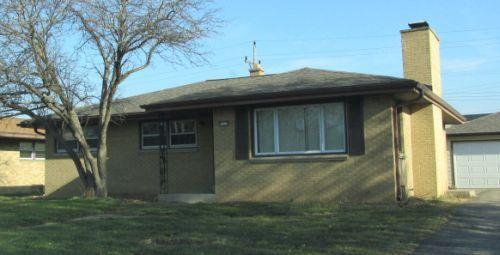 5310 S 110th St, Hales Corners, WI 53130