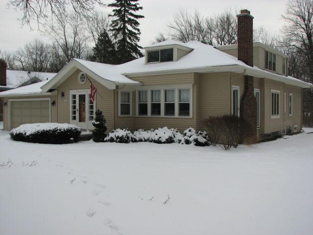 11231 W Janesville Rd, Hales Corners, WI 53130
