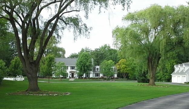 13340 N Hawthorne Ct, Mequon, WI 53097