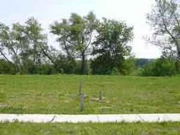 633 Minors Dr., Mukwonago, WI 53149