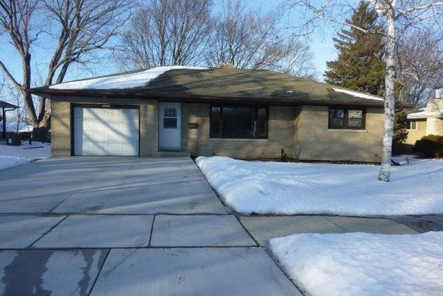 1330 Chestnut St., West Bend, WI 53095