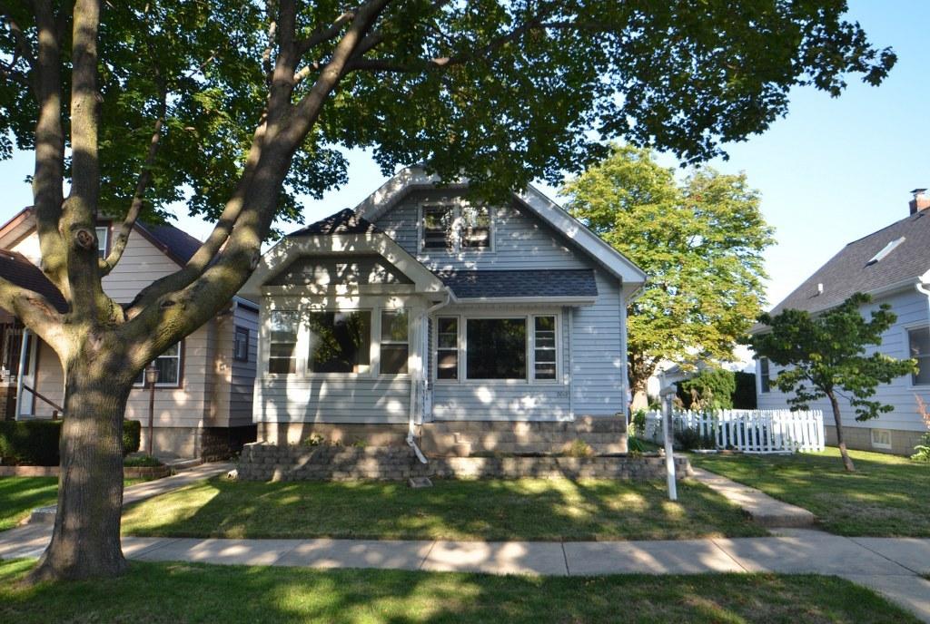 2012 S 72nd St, West Allis, WI 53219