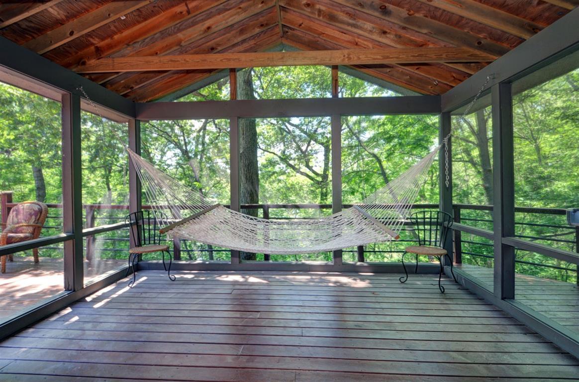 W343N5121 Gietzen Dr., Oconomowoc, WI 53066