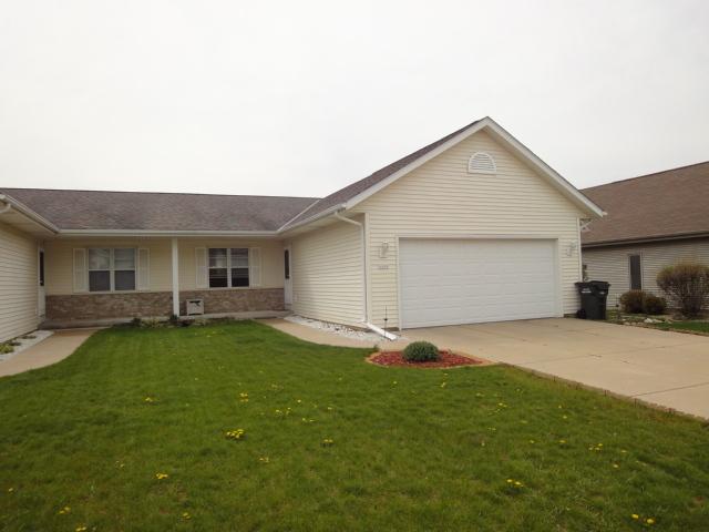 1103 Firethorn Dr #1, West Bend, WI 53090