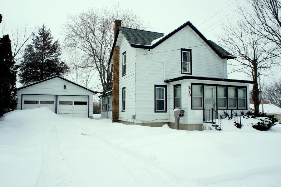 379 Furnace St, Mayville, WI 53050