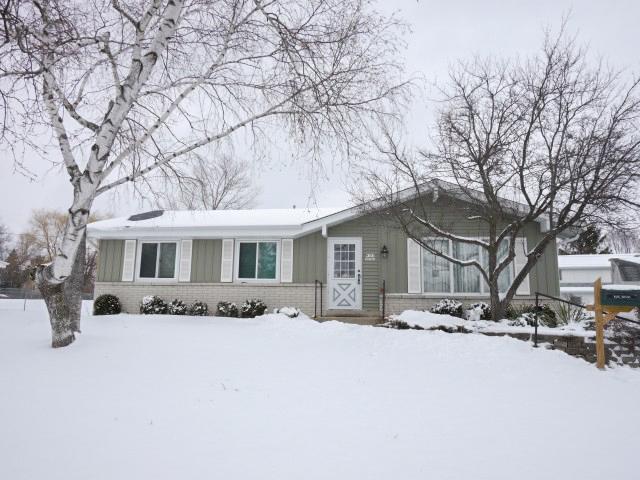 W181N8586 Parkwood Ct, Menomonee Falls, WI 53051