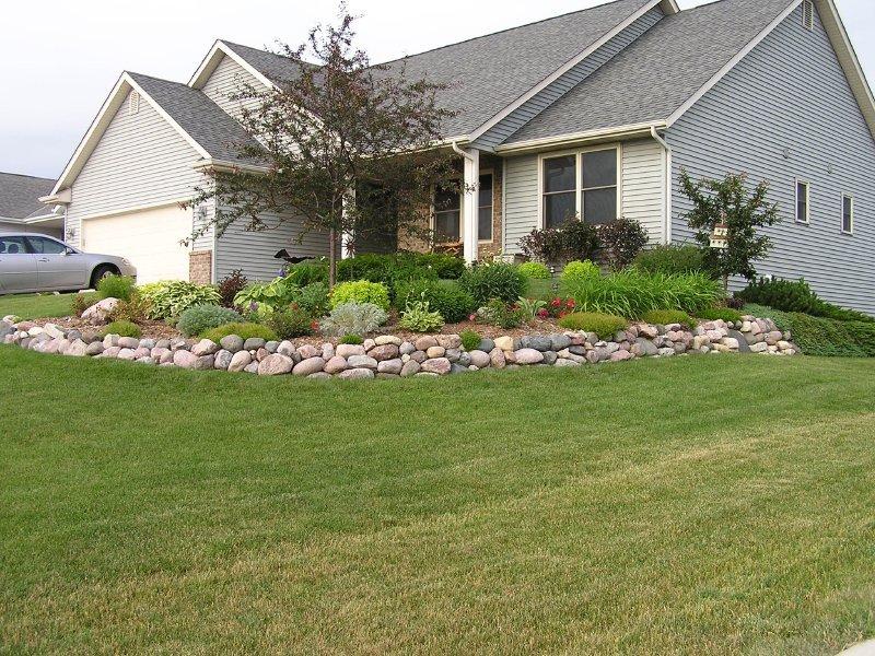 1235 Firethorn Dr, West Bend, WI 53090