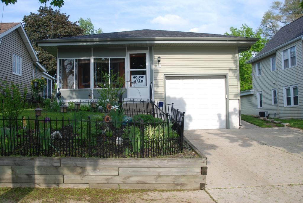 161 Tenny Ave., Waukesha, WI 53186