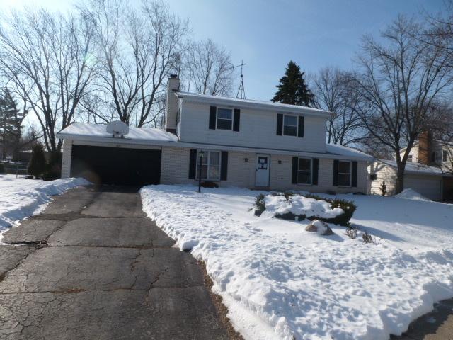 2121 Laura Ln, Waukesha, WI 53186