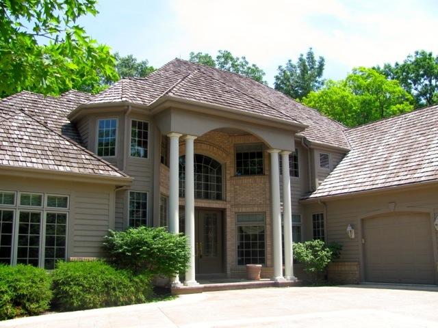 W309N1810 Greywood Ln, Delafield, WI 53018