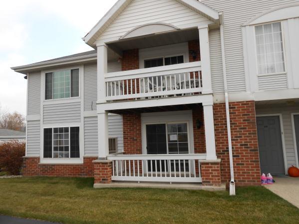 3640 E Barbara Ct. #102, Milwaukee, WI 53154