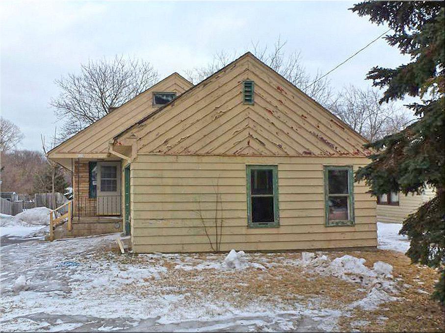 109 S Newman Rd, Mount Pleasant, WI 53406