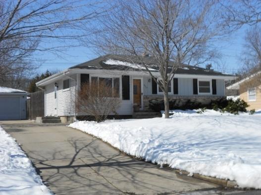 5815 S 39th St, Milwaukee, WI 53221