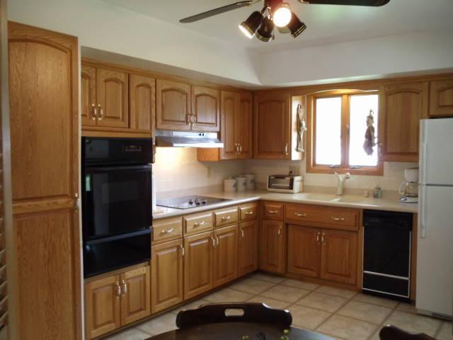 W173N9444 Erika Rd, Menomonee Falls, WI 53051