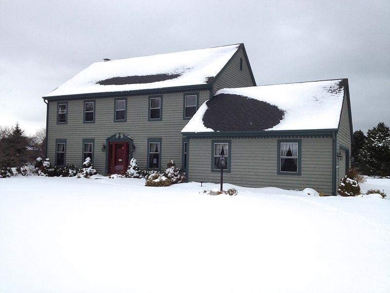 1 Ironwood Ct, Wind Point, WI 53402