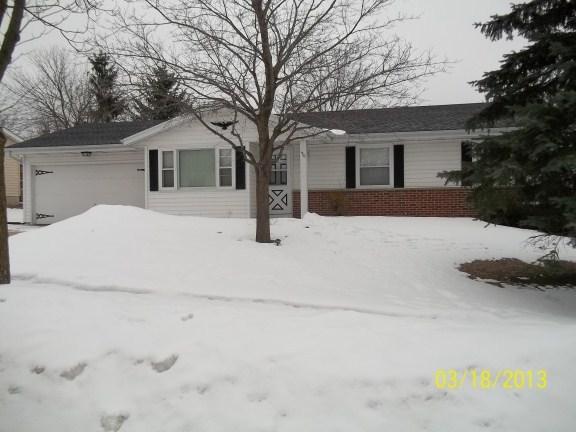 1701 Primrose Ln, West Bend, WI 53090