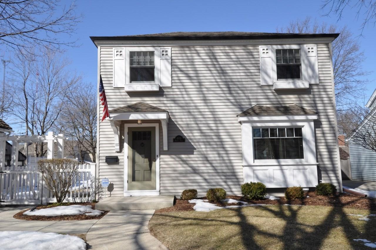 4639 N Morris Blvd, Whitefish Bay, WI 53211