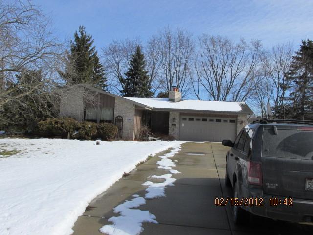 5340 S Nicolet Dr, New Berlin, WI 53151