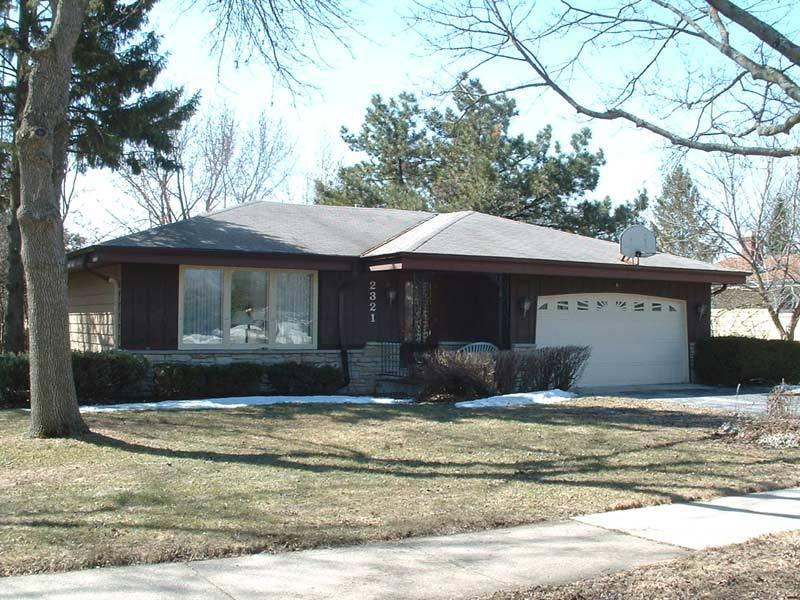 2321 Pendleton Pl., Waukesha, WI 53188