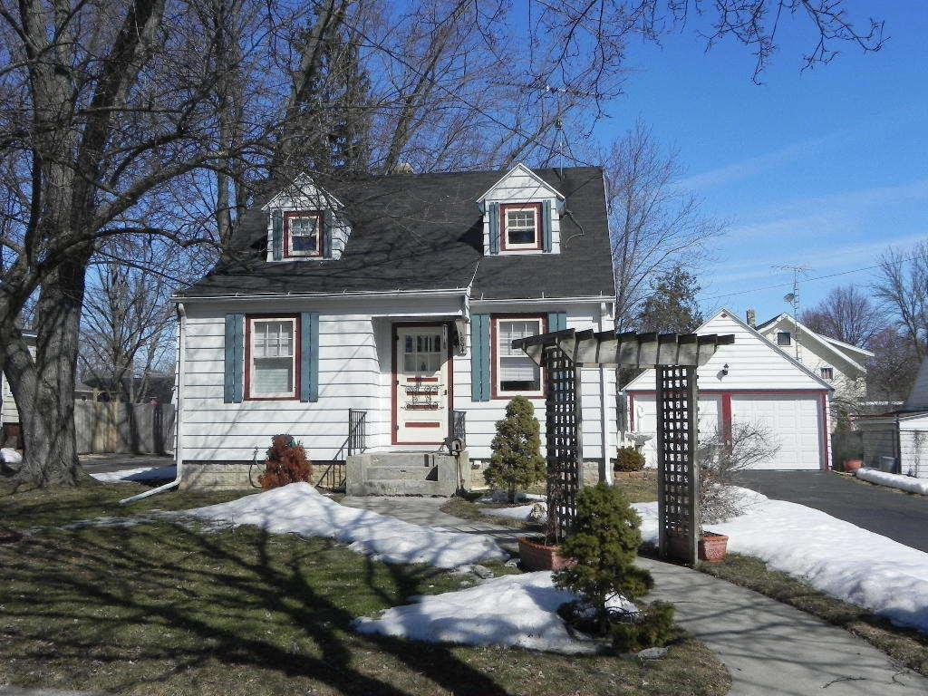 1004 W Sherman Ave, Fort Atkinson, WI 53538