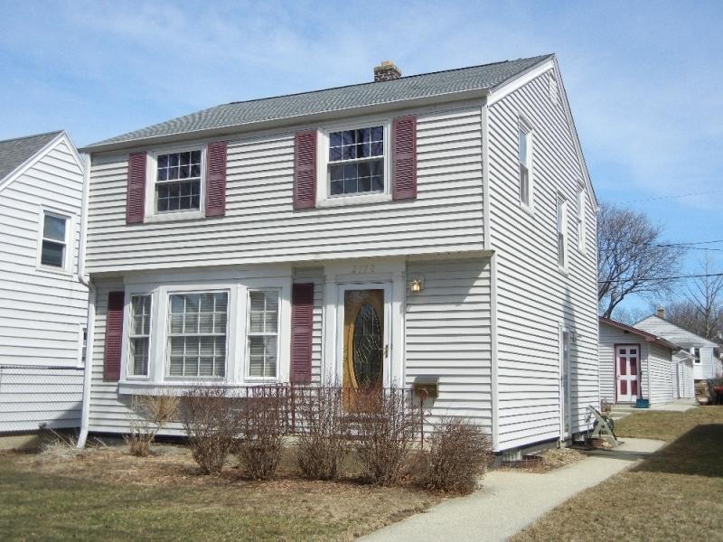 2770 S 45th St, Milwaukee, WI 53219