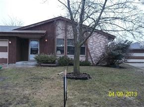 609 Lilac Ln., West Bend, WI 53095