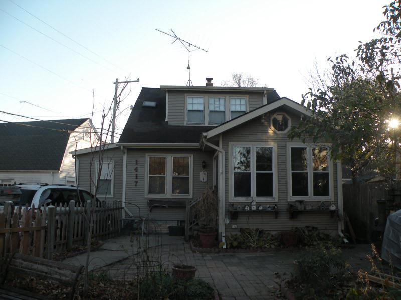 1417 Flett Ave, Racine, WI 53405