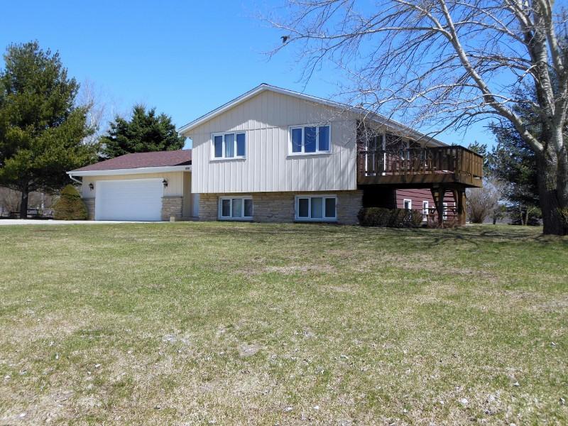 4274 Meadow View, Hartford, WI 53086