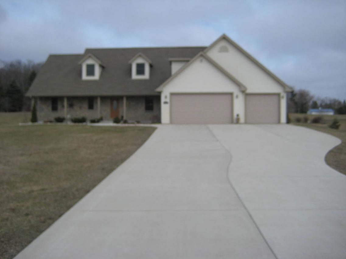 7036 Wingate Cir, Trenton, WI 53090