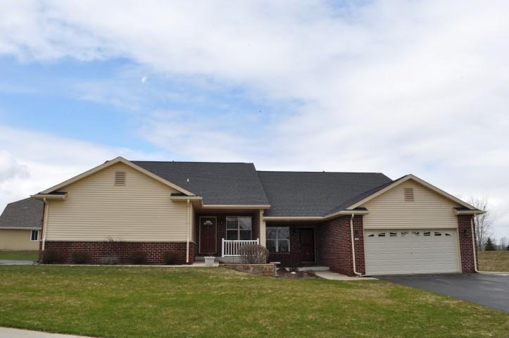 764 Stonecrop Dr, Hartford, WI 53027